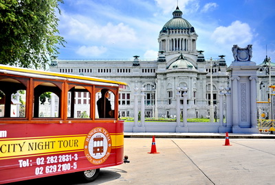 Gibbon Travel - Thailand - Bangkok Things to Do - Night City Tram