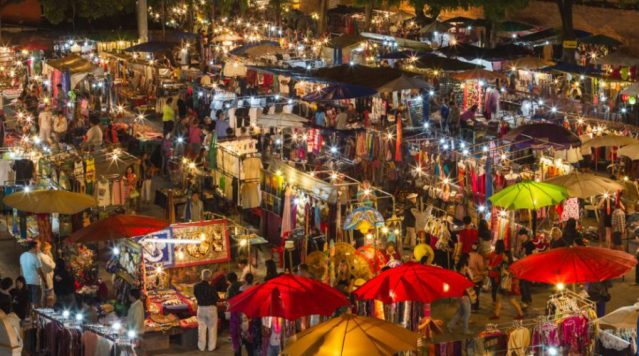 Gibbon Travel - Thailand - Chiang Mai - Night Bazaar Market